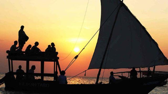 Romantic Dhow Sunset Cruise