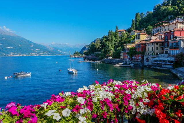 The Best of Lake Como & Bellagio Small Group Tour