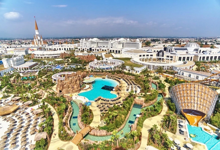 Daily Land of Legends Theme Park Tour from Belek