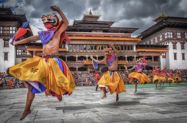 Bhutan festival tour